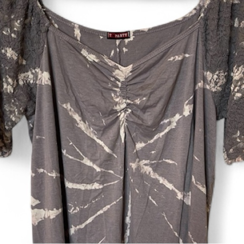 T Party Women's Gray Tie Dye Patterned Top - Picture 4 of 4